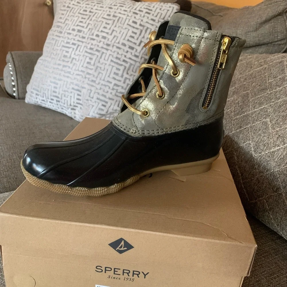 BNWT Sperry Booties - Picture 2 of 8